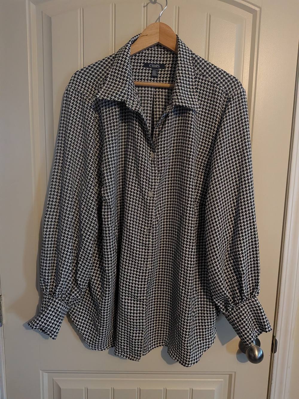 CHAPS Black & White Houndstooth Button-Up Shirt In EUC Like New!